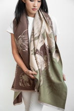 Load image into Gallery viewer, Magnolia Shawl
